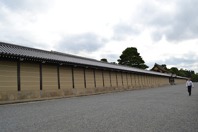 Massive roofed wall, Kyoto Imperial Palace - www.curiousadventurer.blogspot.com