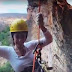 Repórter visita Gruta dos Brejões na Chapada Diamantina e faz descida de rapel de 136 metros; confira vídeo