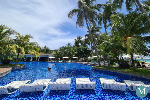 Swimming Pool at Mövenpick Boracay