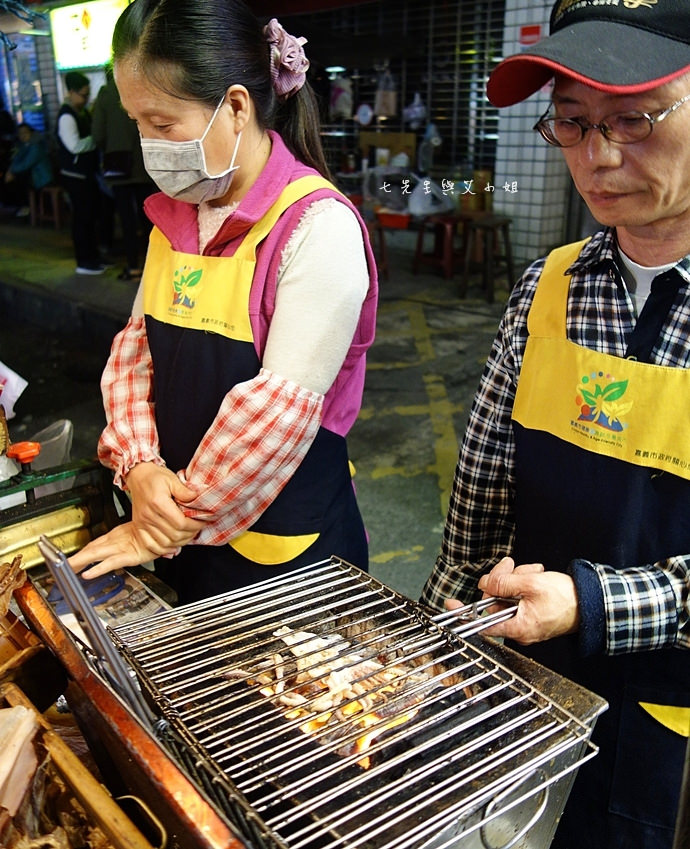 32 嘉義文化路夜市必吃 阿娥豆花、方櫃仔滷味、霞火雞肉飯、銀行前古早味烤魷魚