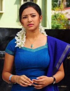 Shweta Basu Prasad Family Husband Parents children's Marriage Photos