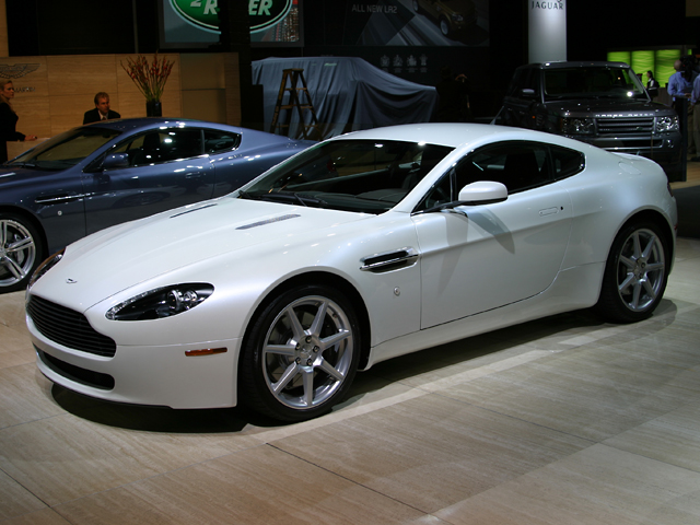 2011 Aston Martin Vantage GT4 Car pictures