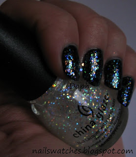 bourjois blue mysterieux dark blue creme looks black on the nail nail polish nailswatches china glaze glitters snowglobe layered