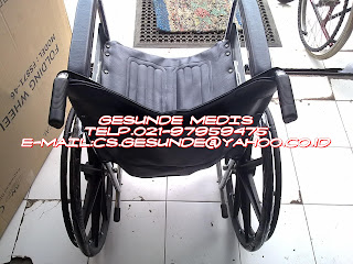 jual kursi roda sella berpelk racing dan cocok buat jalan-jalan ke taman atau ke mall