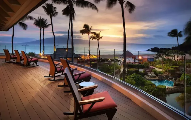 A evening view of Sheraton Maui Resort & Spa