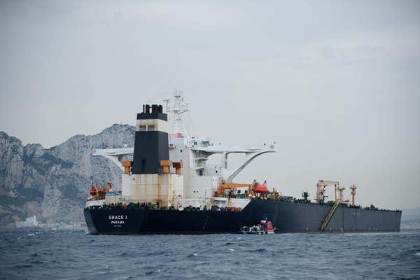عاجل من قبل سلطات جبل طارق  الناقلة إيرانية يشتبه في أنها نقلت النفط إلى سوريا