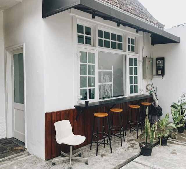 Aditi Coffee House & Space Gandapura Lokasi