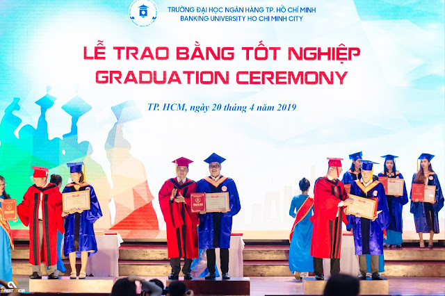 CHỤP ẢNH LỄ TỐT NGHIỆP ĐH NGÂN HÀNG BẢO