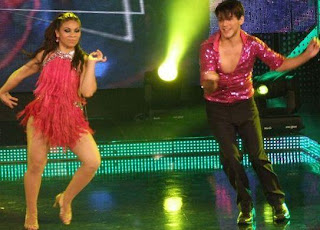 Foto de Jean Paul Santa bailando Samba con Carmen Varillas