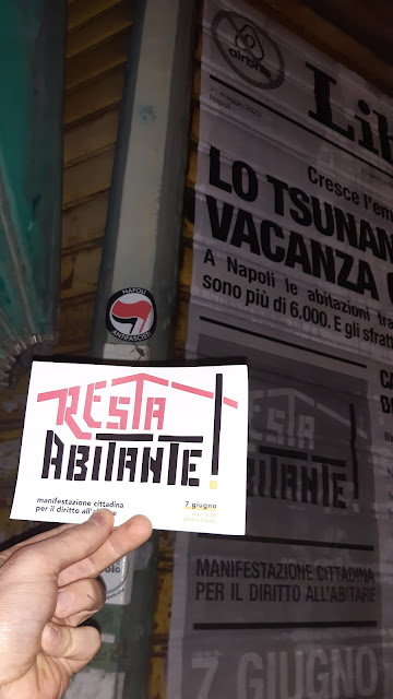 un volantino diffuso con lo slogan "resta abitante"