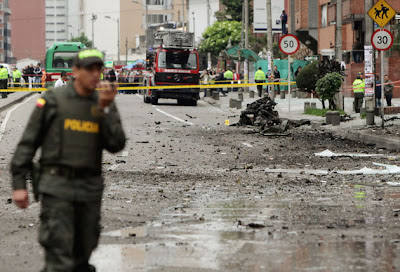 Una explosión de un coche-bomba en la frontera entre Colombia y Venezuela, dejó a tres civiles muertas