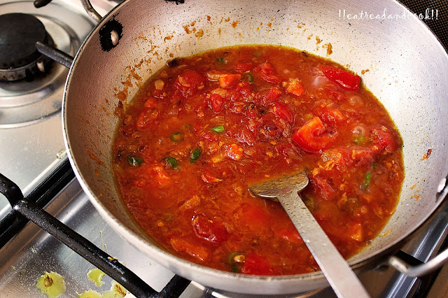 how to cook bengali tomato die bandhakopir torkari recipe / bengali tomato cabbage curry recipe with step by step pictures