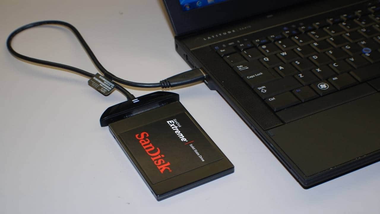 Menggunakan Hardisk / Flashdisk