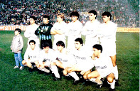 REAL MADRID C. F. - Madrid, España - Temporada 1989-90 - Chendo, Buyo, Schuster, Fernando Hierro, Aldana, Tendillo; Paco Llorente, Butragueño, Losada, Sanchís y Esteban - CÁDIZ C. F. 0 REAL MADRID C. F. 1 (Paco Llorente) - 07/02/1990 - Copa del Rey, semifinal, partido de ida - Cádiz, estadio Ramón de Carranza
