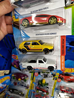 hot wheels  miura homage aventador