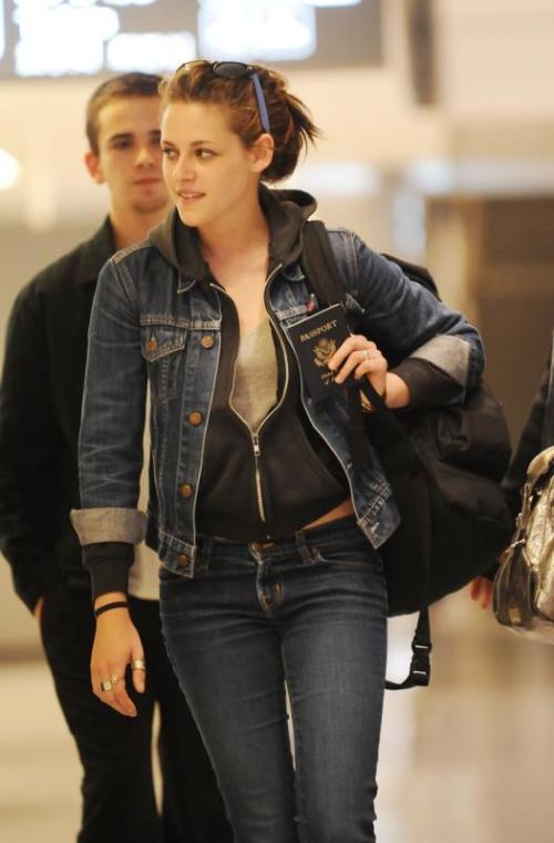 kristen stewart latest