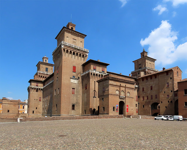 Castello Estense (Este Castle), Largo Castello, Ferrara