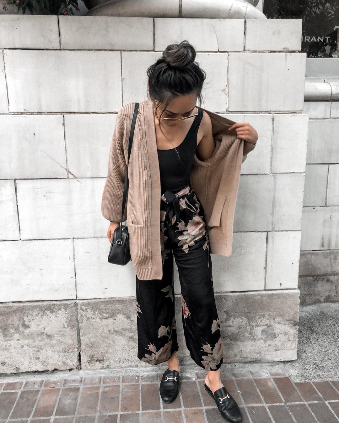 How To Style Floral Joggers  Floral pants outfit, Floral pants