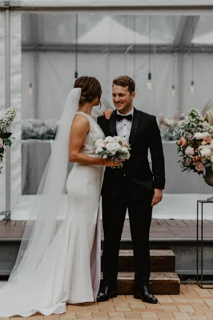 PERTH WEDDING QUARRY AMPHITHEATRE BRIDAL GOWN ZACH TAYLOR PHOTOGRAPHY