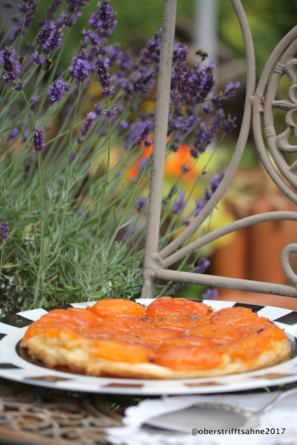 Tarte Tatin mit Aprikosen und Lavendel