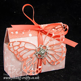 How To Make A Cute Easter or Spring Treat Bag - Free Tutorial Here