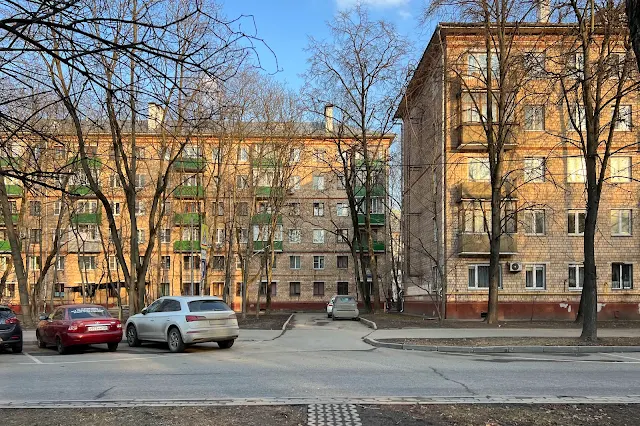 бульвар Генерала Карбышева, жилой дом 1959 года постройки, жилой дом 1958 года постройки