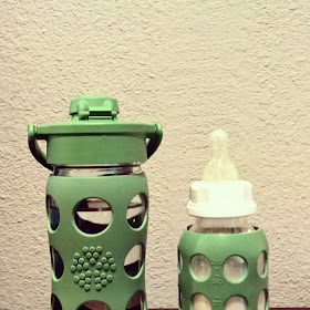 Ten Things I Wish We Knew Before Making our Baby Registry glass baby bottle