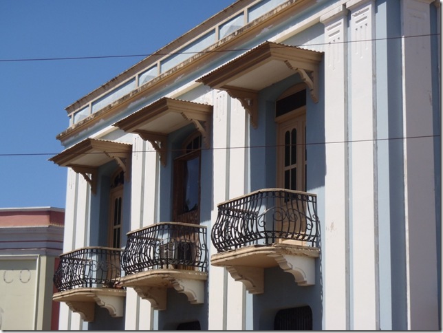 016i balkone