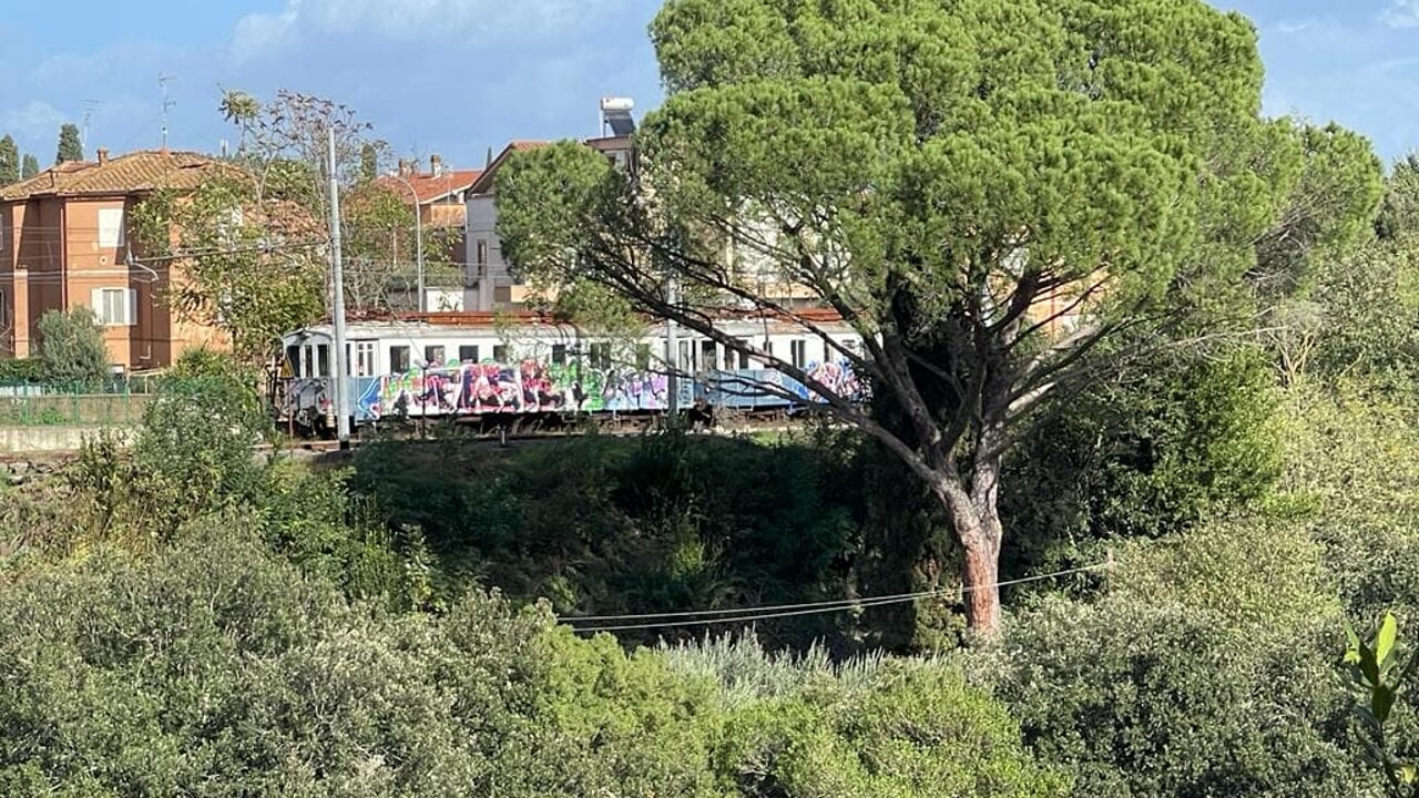 Roma-Viterbo: abbandonati da Cotral i treni storici