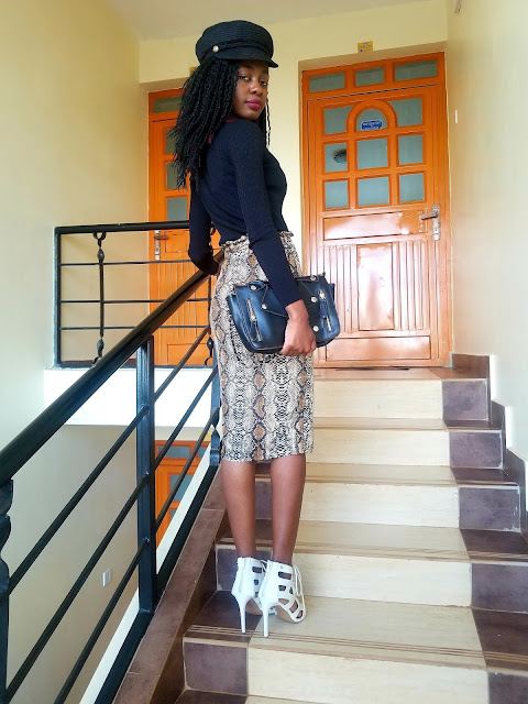 How To Wear A Snake Print Skirt In A Classy, Fun Way