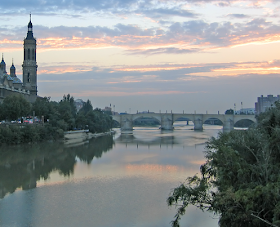 Río Ebro que mide 930 kilómetros.