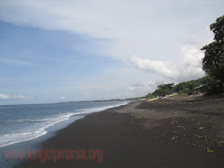 Tempat Wisata Pantai Belatung