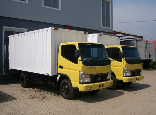 truk fuso box 125 PS.