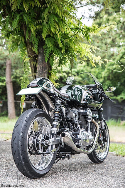 Kawasaki W650 By Berry Bads