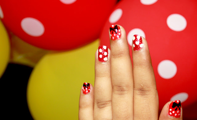 Easy Disney Minnie Mouse Nail Art 