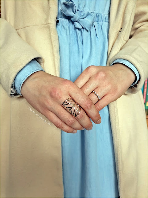 Pierścionek w kształcie liścia H&M, pierścionek z diamencikami H&M