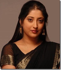 Lakshmi_Gopalaswamy_in_saree3