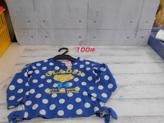 中古品　３ｃａｎ４ｏｎｅ　水玉　長袖Ｔシャツ　１００㎝　１００円