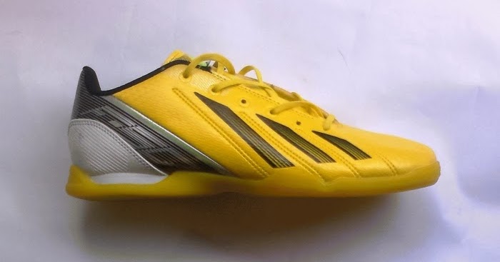  Jual  Sepatu  Futsal Adidas  Adizero F50 Original 