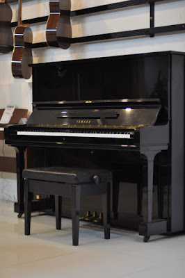 dan Piano Yamaha U3F 