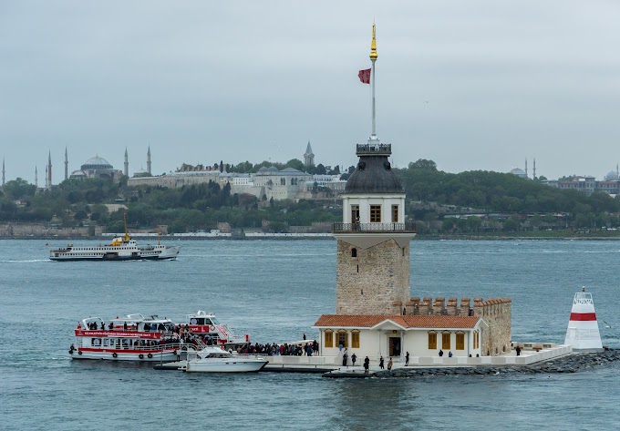 bazı şeyler : 200 - 204 kız kulesi de çıksın ha! 