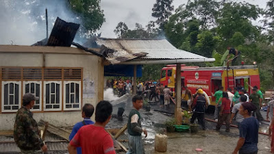 Tidak Ada Korban Jiwa, Dua Rumah Warga di Tulumbaho  Terbakar