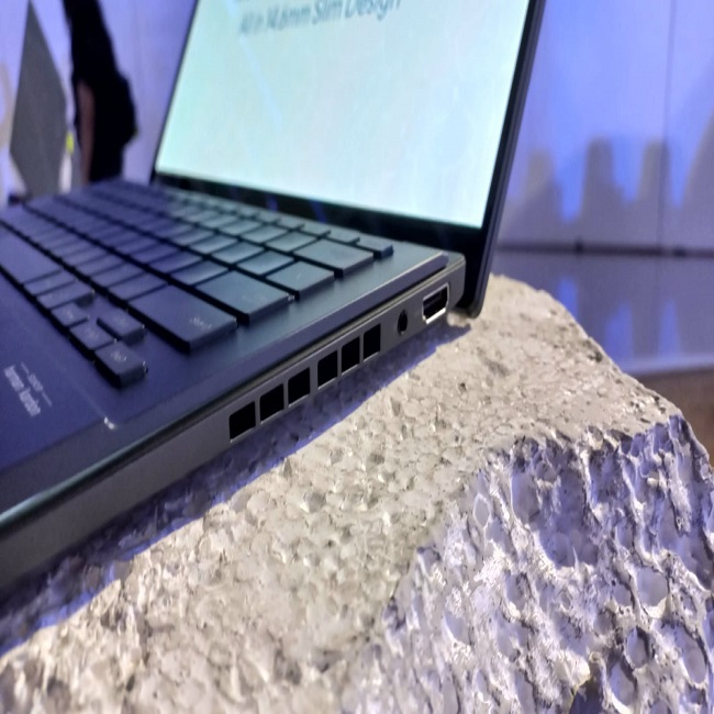 Zenbook DUO (UX8406)