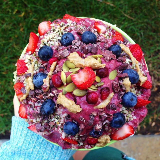 Veggie-Loaded Blueberry Pie Smoothie Bowl (Gluten Free, Vegan)