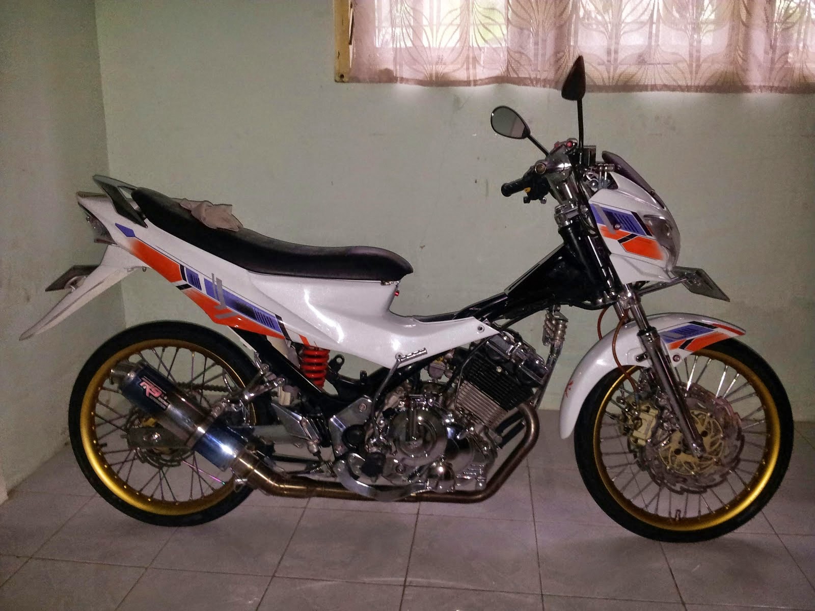 20 Gambar Modifikasi Terbaru 2014 Suzuki Satria FU 150 Simple Dan