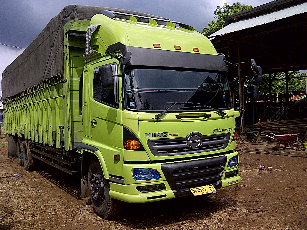 VARIASI TRUCK STIA ABADI VARIASI TRUK HINO