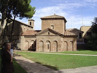 The-Most-Famous-Mausoleums-in-the-World-9