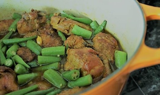 Chicken formula with okra from Minas