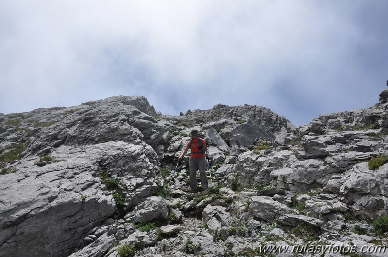 Mesa de los Tres Reyes desde Linza