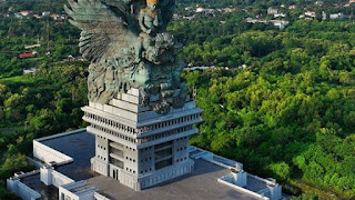 Garuda Wisnu Kencana: Membangun Patung dan Menikmati Pesona Wisata